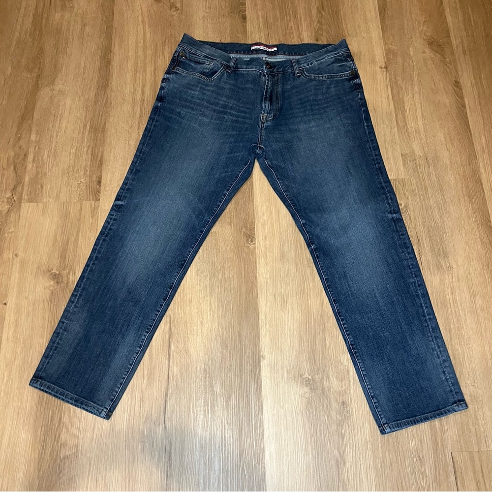 Classic Mens Tommy Hilfiger Distressed Stretch Straight Leg Jeans Size 36x30 EUC